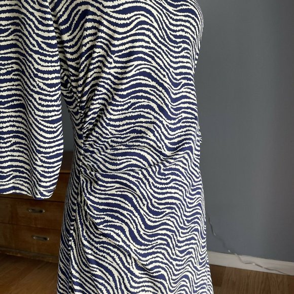 J. McLaughlin Catalina Cloth Dress Animal Print Sheath Side Ruched - Picture 7 of 8